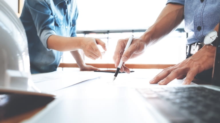 働きがいも経済成長も